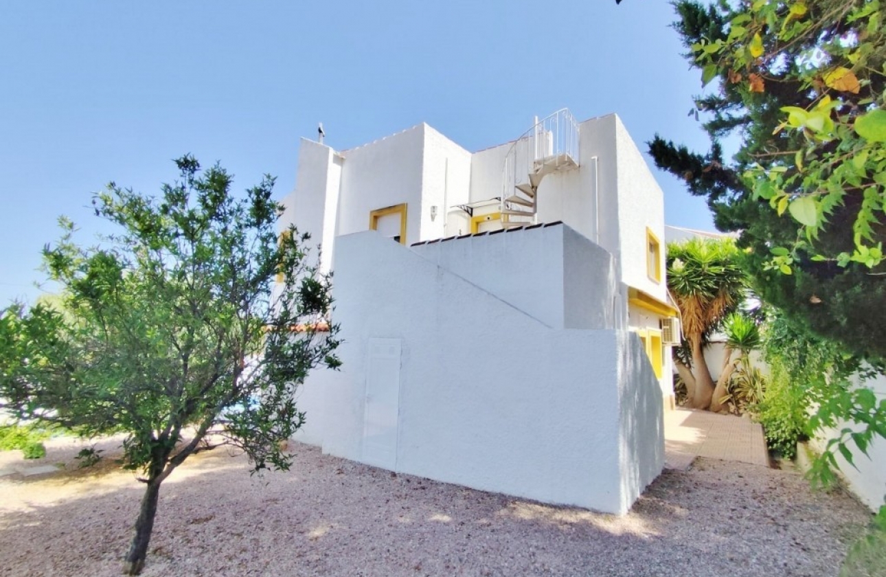 Resale - Villa - San Miguel de Salinas