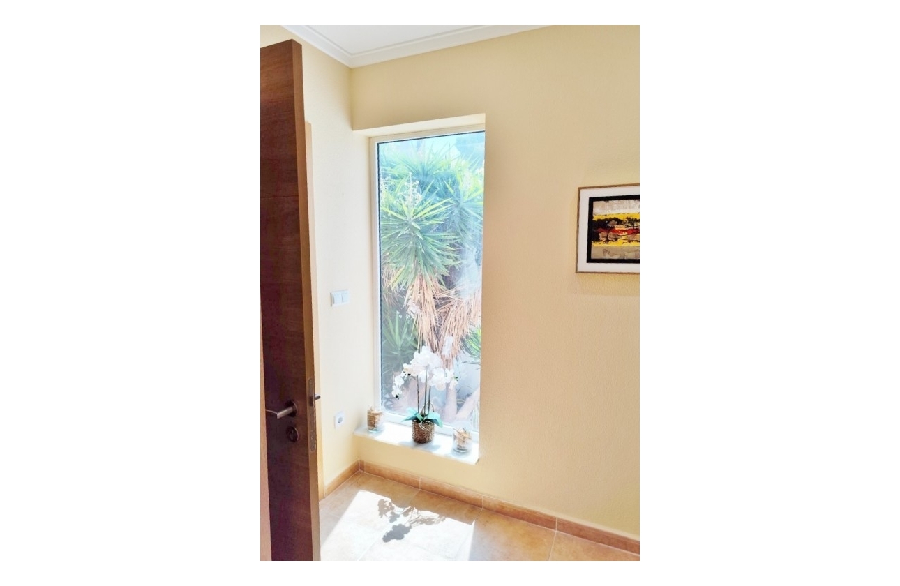 Resale - Villa - San Miguel de Salinas