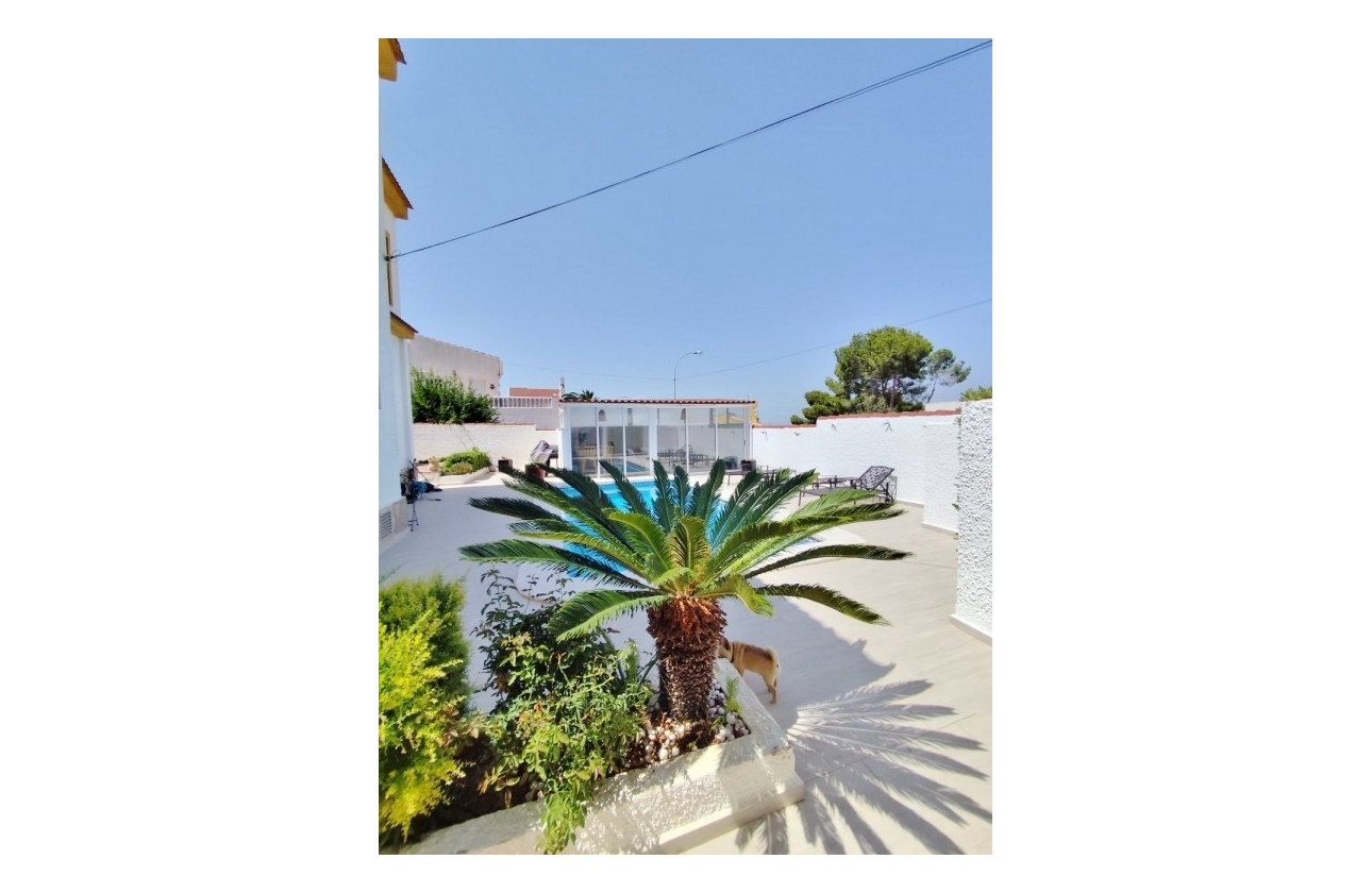 Resale - Villa - San Miguel de Salinas