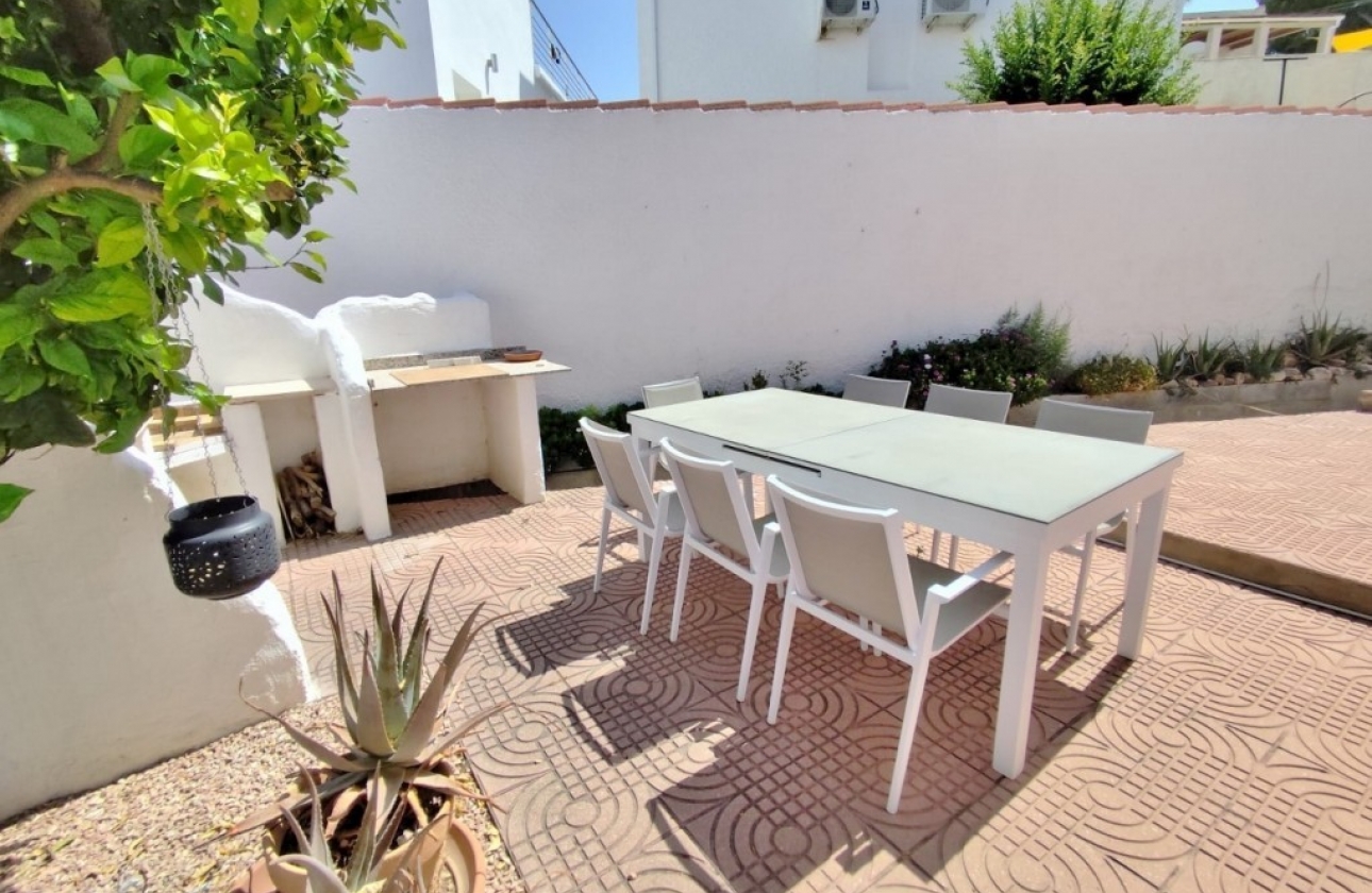 Resale - Villa - San Miguel de Salinas