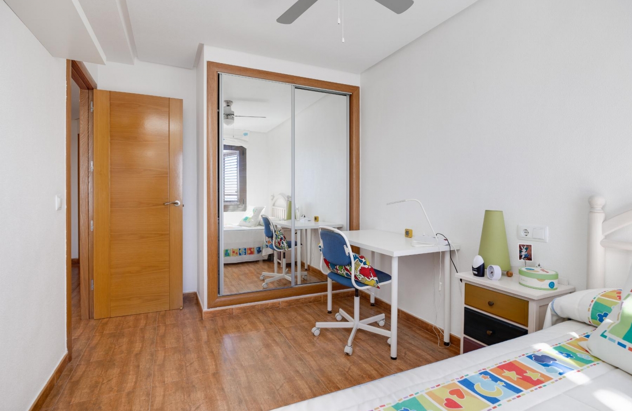 Wiederverkauf - Wohnung - Torrevieja - Playa Acequion