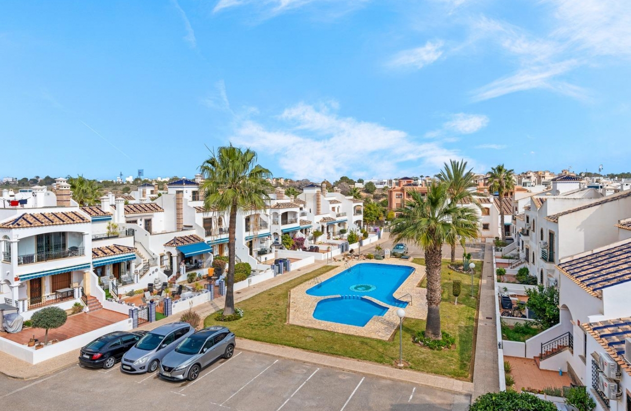 Resale - Apartment - Orihuela Costa - Villamartin