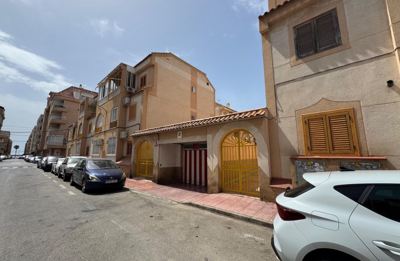 Resale - Garaje - Torrevieja - Playa del Acequión