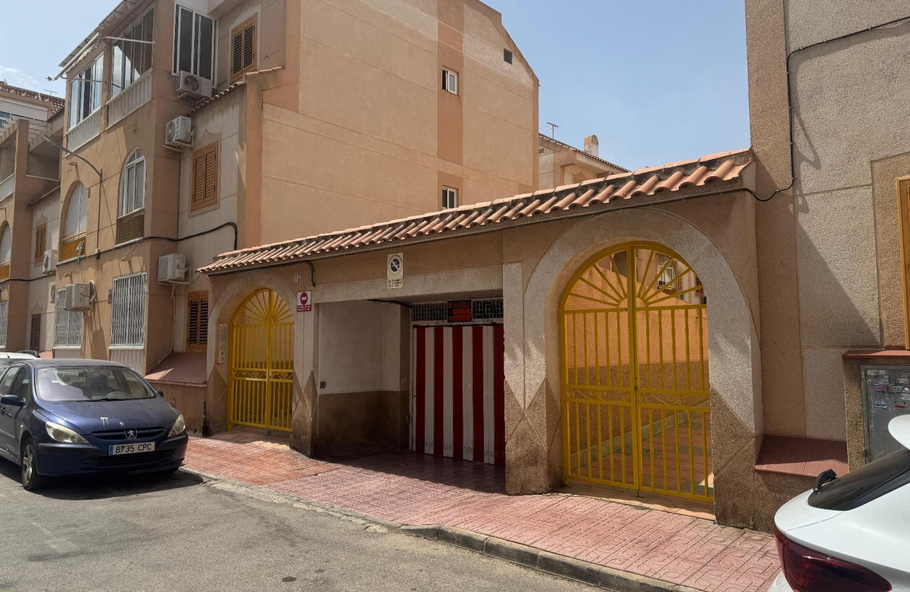 Resale - Garaje - Torrevieja - Playa del Acequión