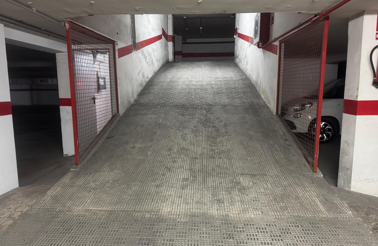 Wiederverkauf - Garaje - Torrevieja - Playa Acequion