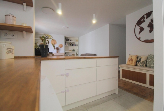 Resale - Apartment - Torrevieja - La Veleta