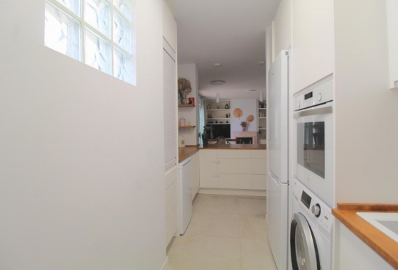 Resale - Apartment - Torrevieja - La Veleta