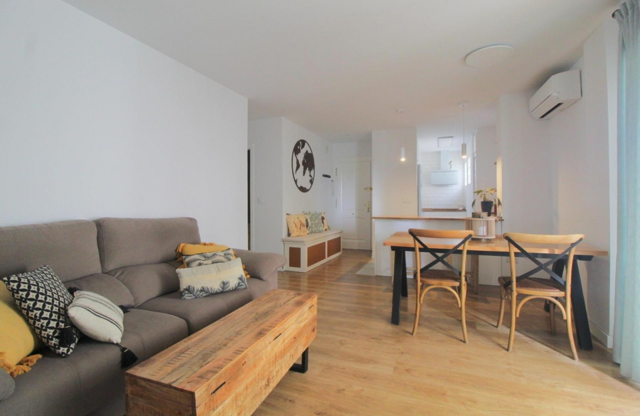 Resale - Apartment - Torrevieja - La Veleta