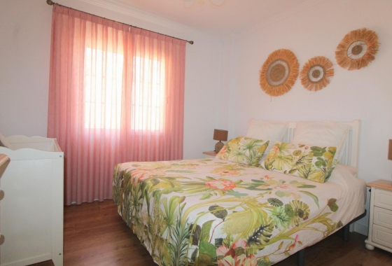 Resale - Apartment - Torrevieja - La Veleta