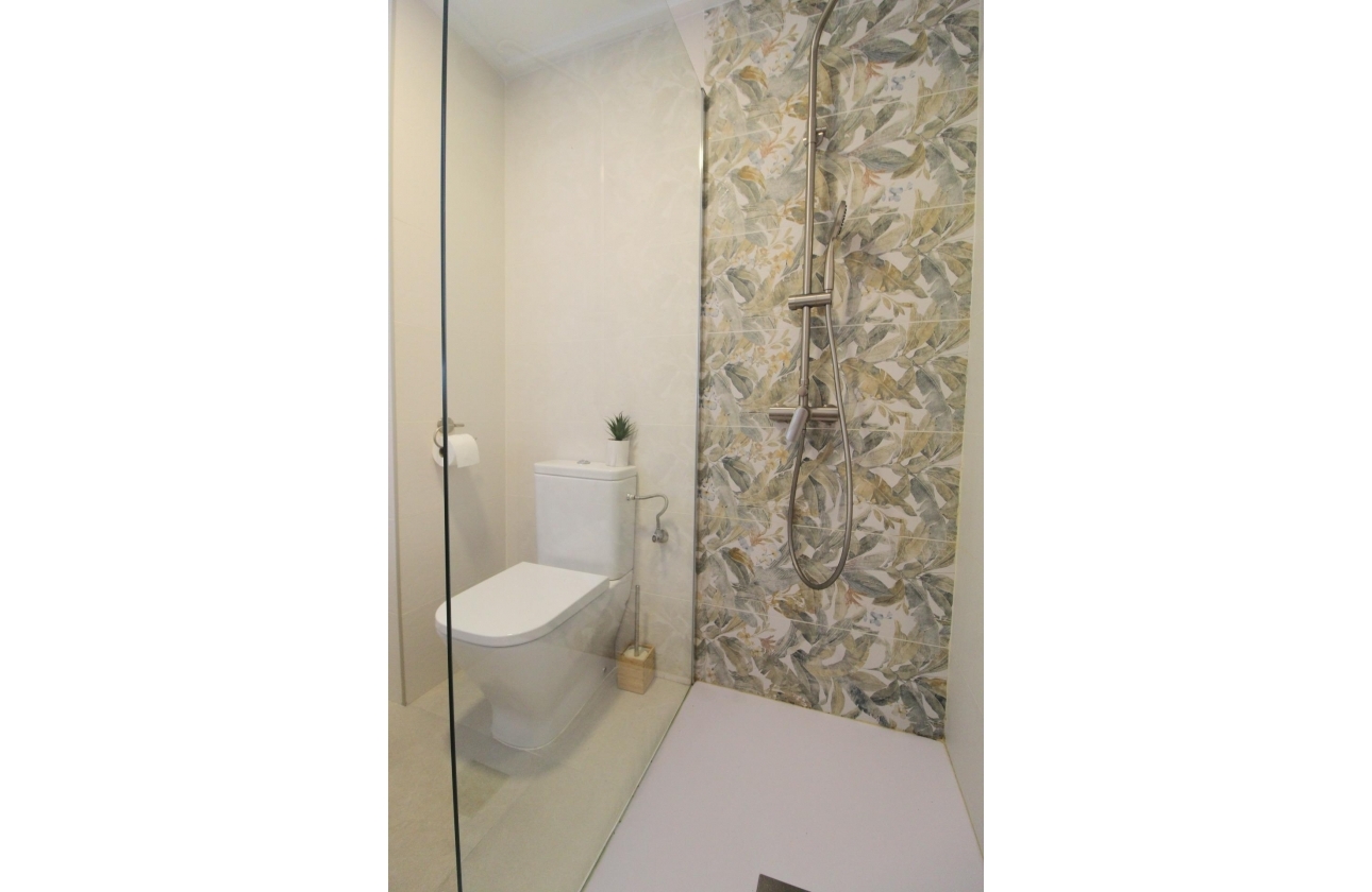 Resale - Apartment - Torrevieja - La Veleta