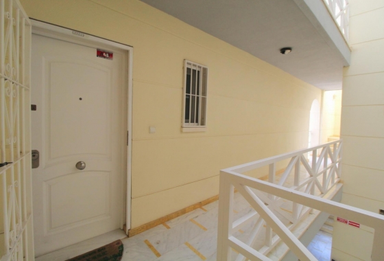 Resale - Apartment - Torrevieja - La Veleta