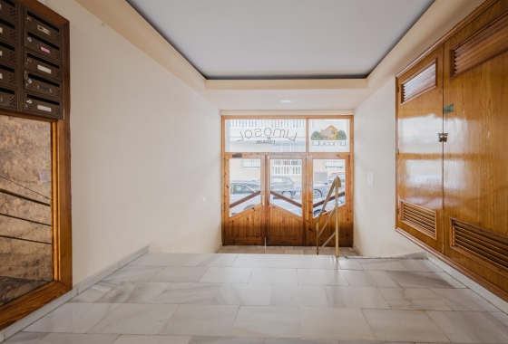 Wiederverkauf - Wohnung - Torrevieja - Playa de La Acequion