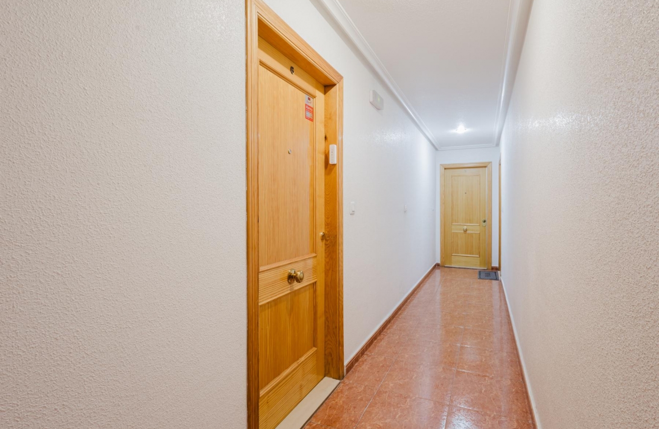 Resale - Apartment - Torrevieja - Centro