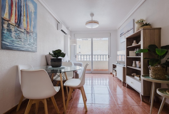 Resale - Apartment - Torrevieja - Centro