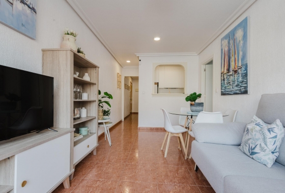 Resale - Apartment - Torrevieja - Centro