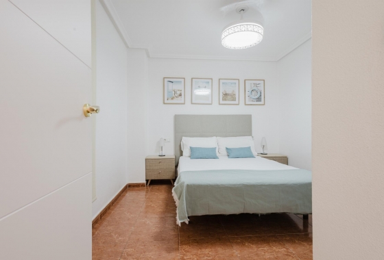 Resale - Apartment - Torrevieja - Centro