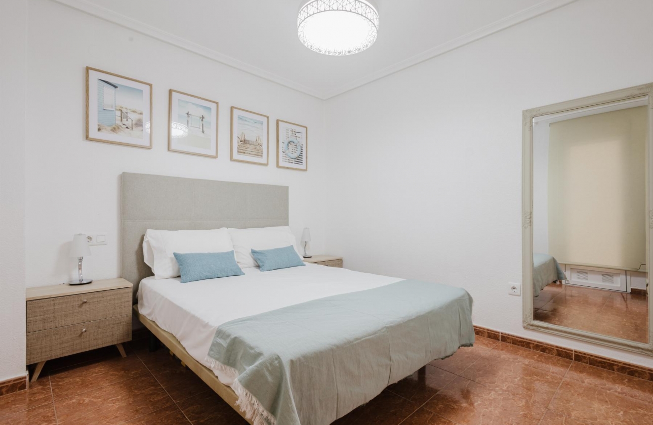 Resale - Apartment - Torrevieja - Centro