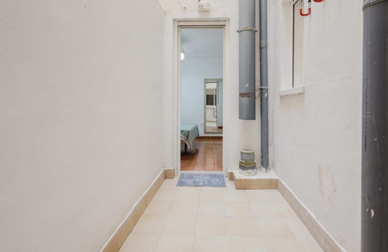 Resale - Apartment - Torrevieja - Centro