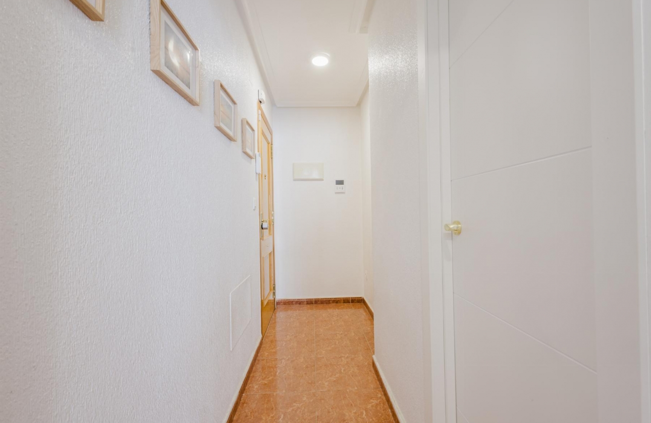 Resale - Apartment - Torrevieja - Centro