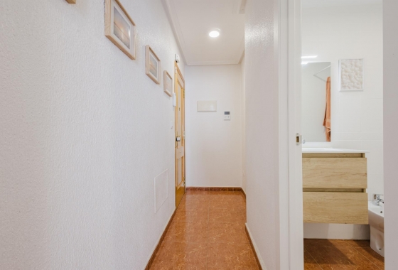 Resale - Apartment - Torrevieja - Centro
