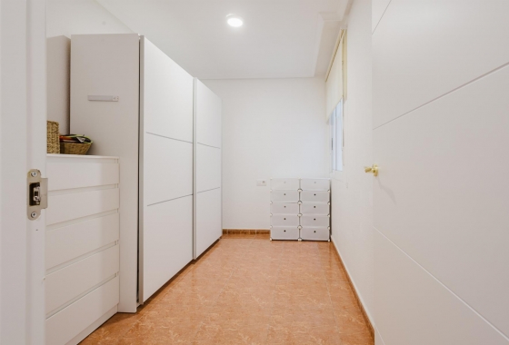 Resale - Apartment - Torrevieja - Centro