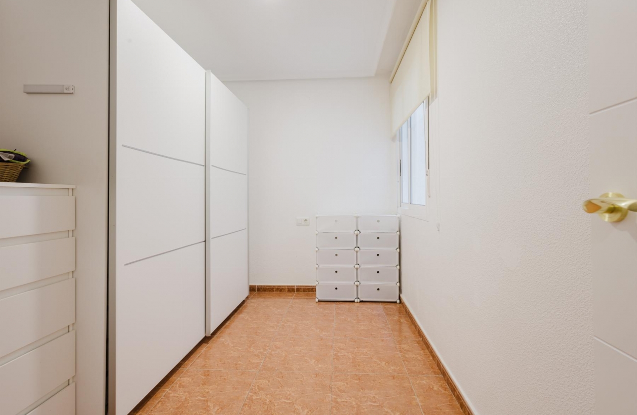 Resale - Apartment - Torrevieja - Centro