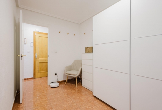 Resale - Apartment - Torrevieja - Centro