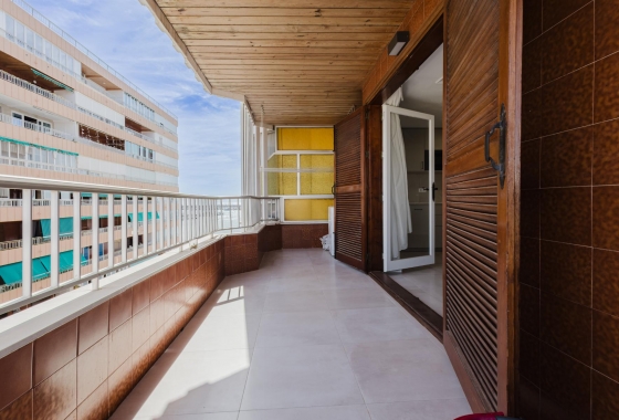 Resale - Apartment - Torrevieja - Playa del Acequión
