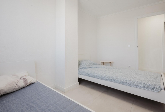 Resale - Apartment - Torrevieja - Playa del Acequión