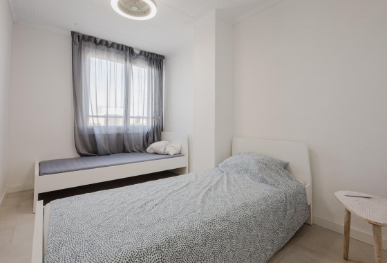 Resale - Apartment - Torrevieja - Playa del Acequión