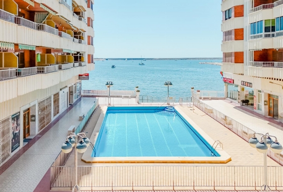 Resale - Apartment - Torrevieja - Playa del Acequión