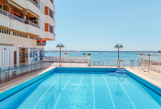 Resale - Apartment - Torrevieja - Playa del Acequión