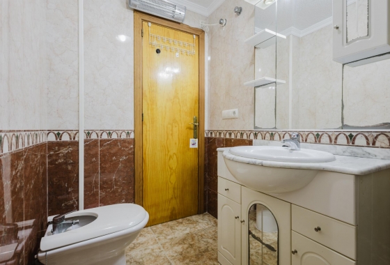 Wiederverkauf - Wohnung - Torrevieja - Playa de los Náufragos