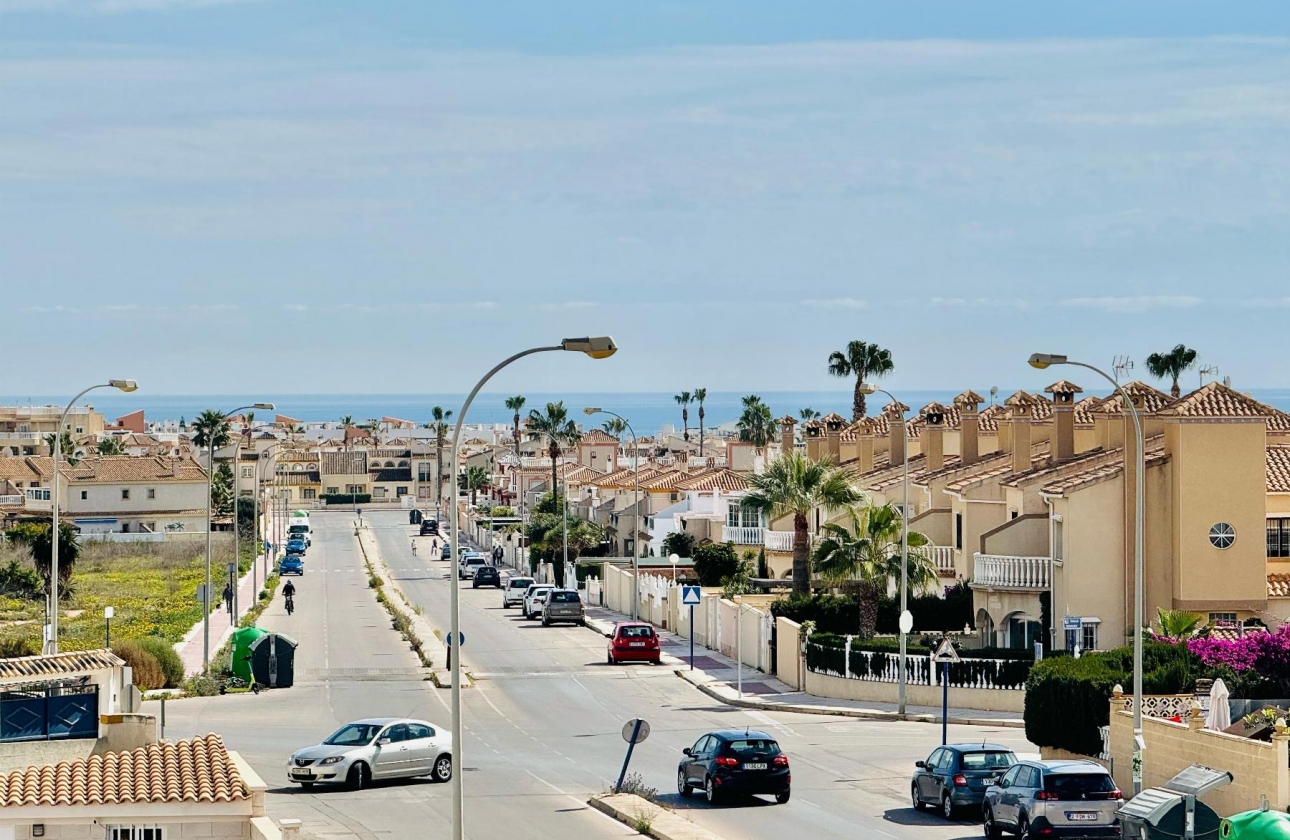 Wiederverkauf - Villa - Orihuela Costa - La Zenia- Orihuela costa