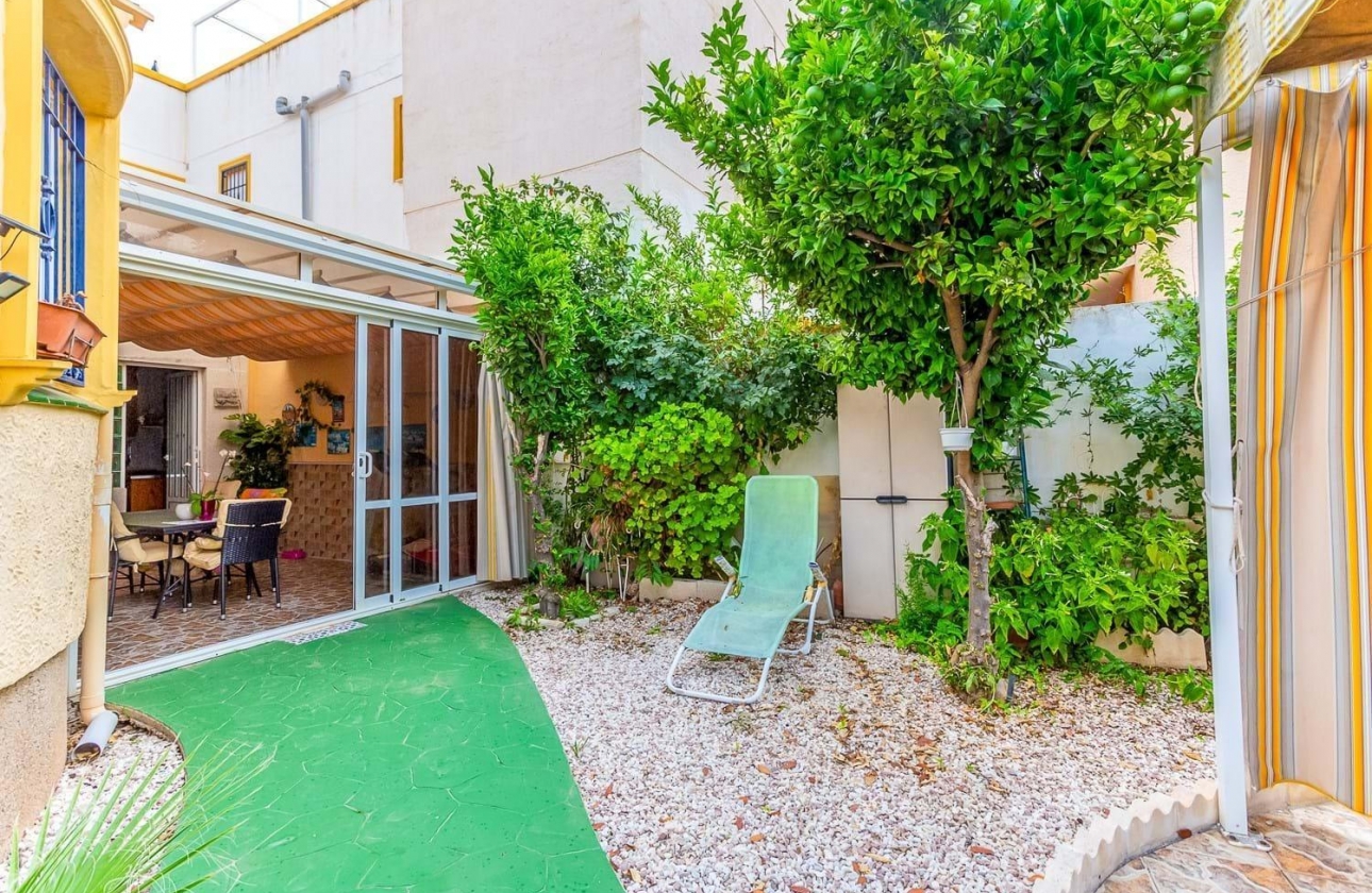 Wiederverkauf - Villa - Orihuela Costa - La Zenia- Orihuela costa