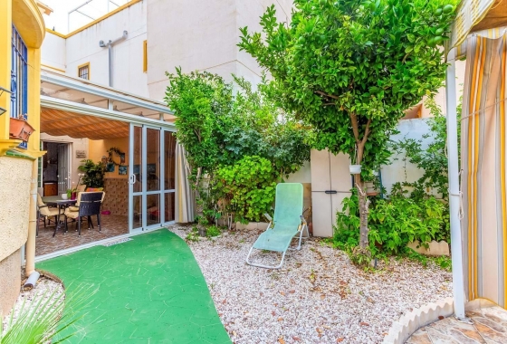 Wiederverkauf - Villa - Orihuela Costa - La Zenia- Orihuela costa