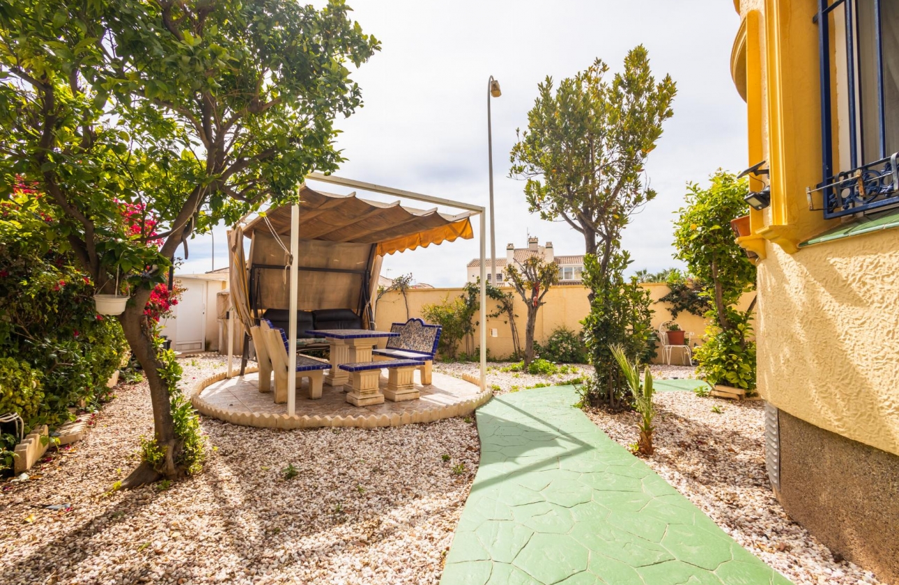 Wiederverkauf - Villa - Orihuela Costa - La Zenia- Orihuela costa