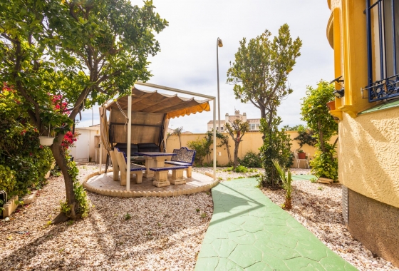 Wiederverkauf - Villa - Orihuela Costa - La Zenia- Orihuela costa