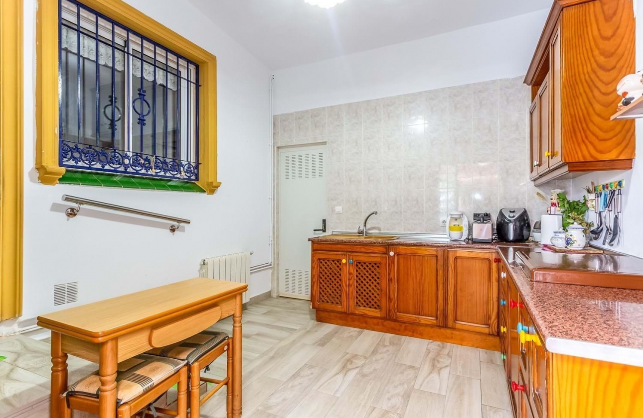 Wiederverkauf - Villa - Orihuela Costa - La Zenia- Orihuela costa