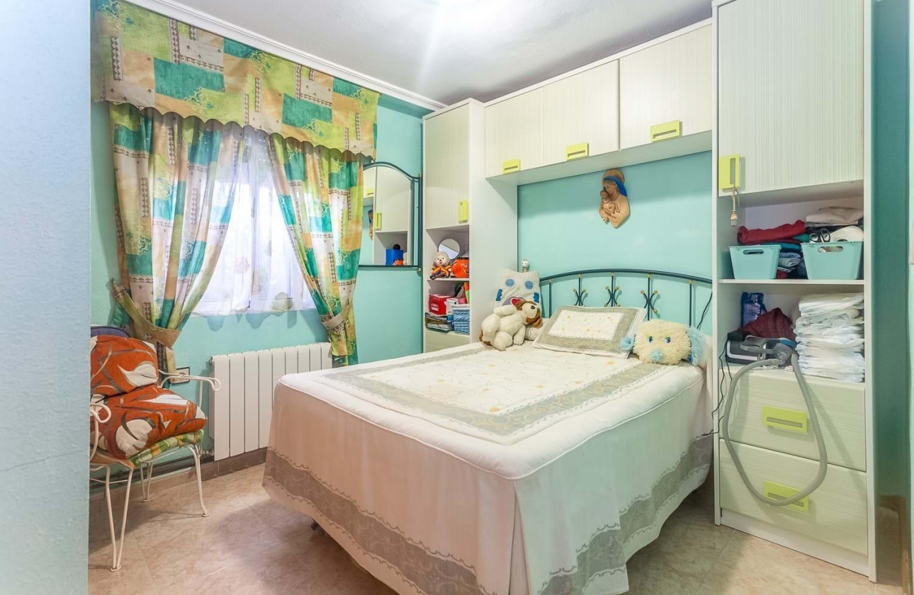 Wiederverkauf - Villa - Orihuela Costa - La Zenia- Orihuela costa