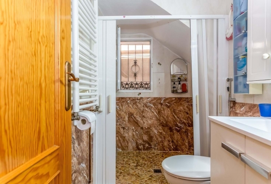 Wiederverkauf - Villa - Orihuela Costa - La Zenia- Orihuela costa