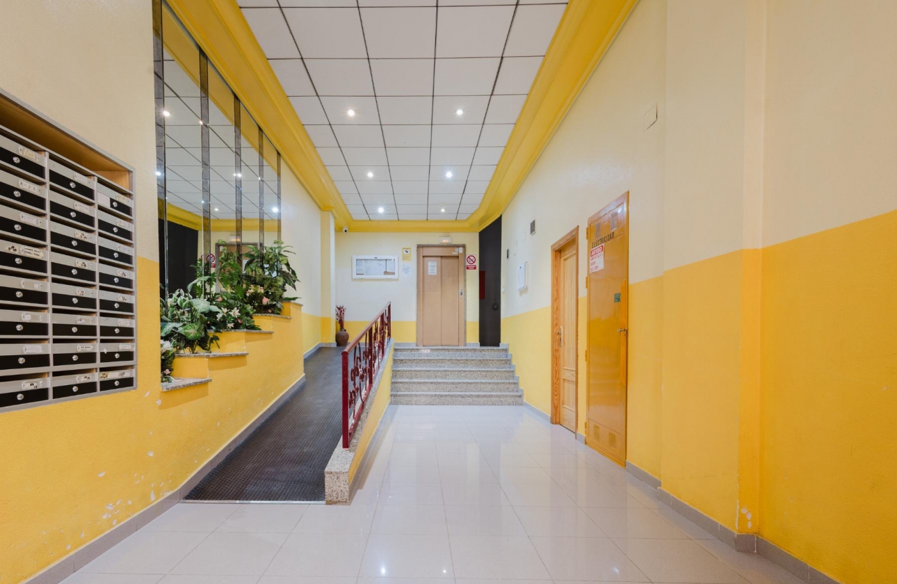 Wiederverkauf - Wohnung - Torrevieja - Parque de Las Naciones