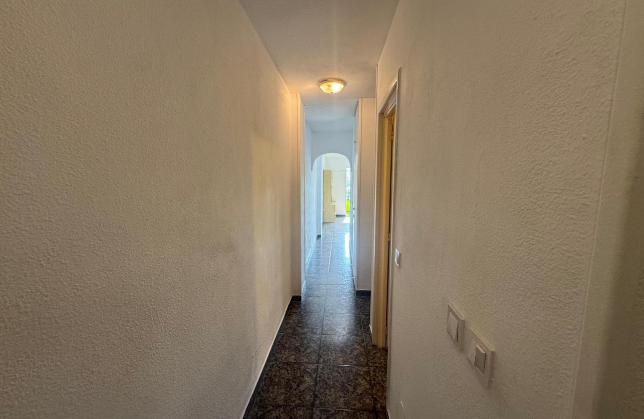 Resale - Apartment - Torrevieja - Playa del Acequión