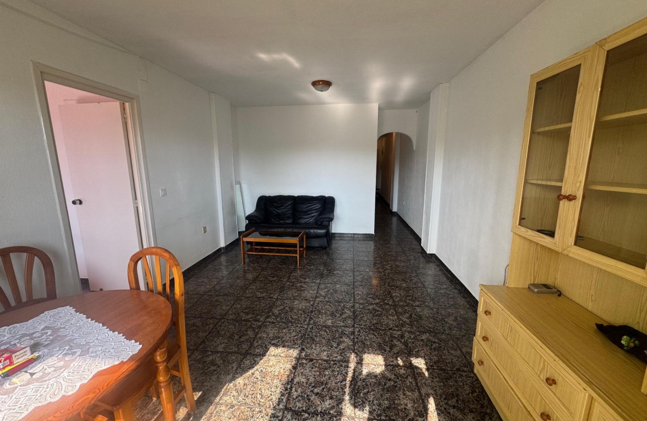 Resale - Apartment - Torrevieja - Playa del Acequión