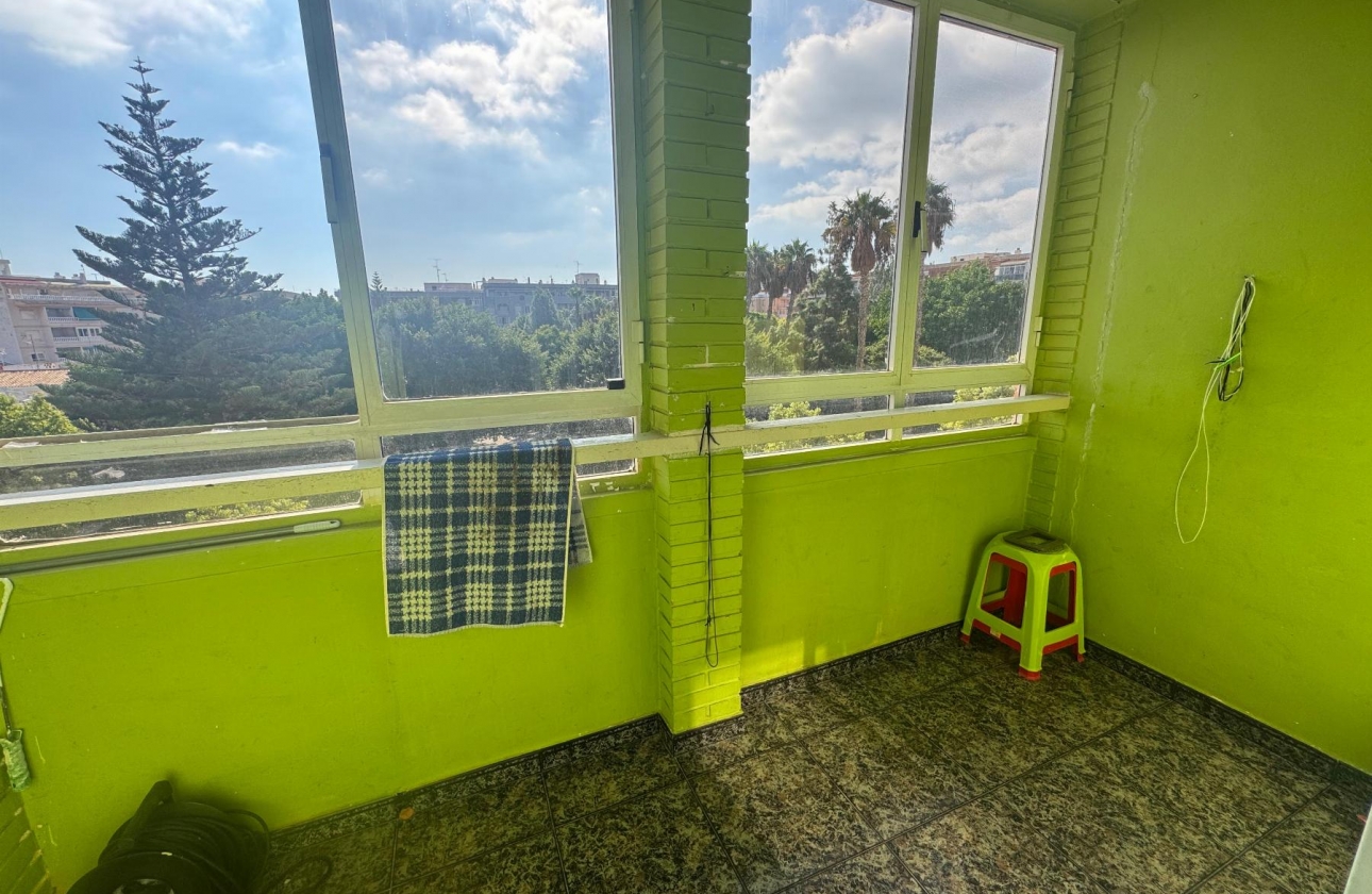 Resale - Apartment - Torrevieja - Playa del Acequión