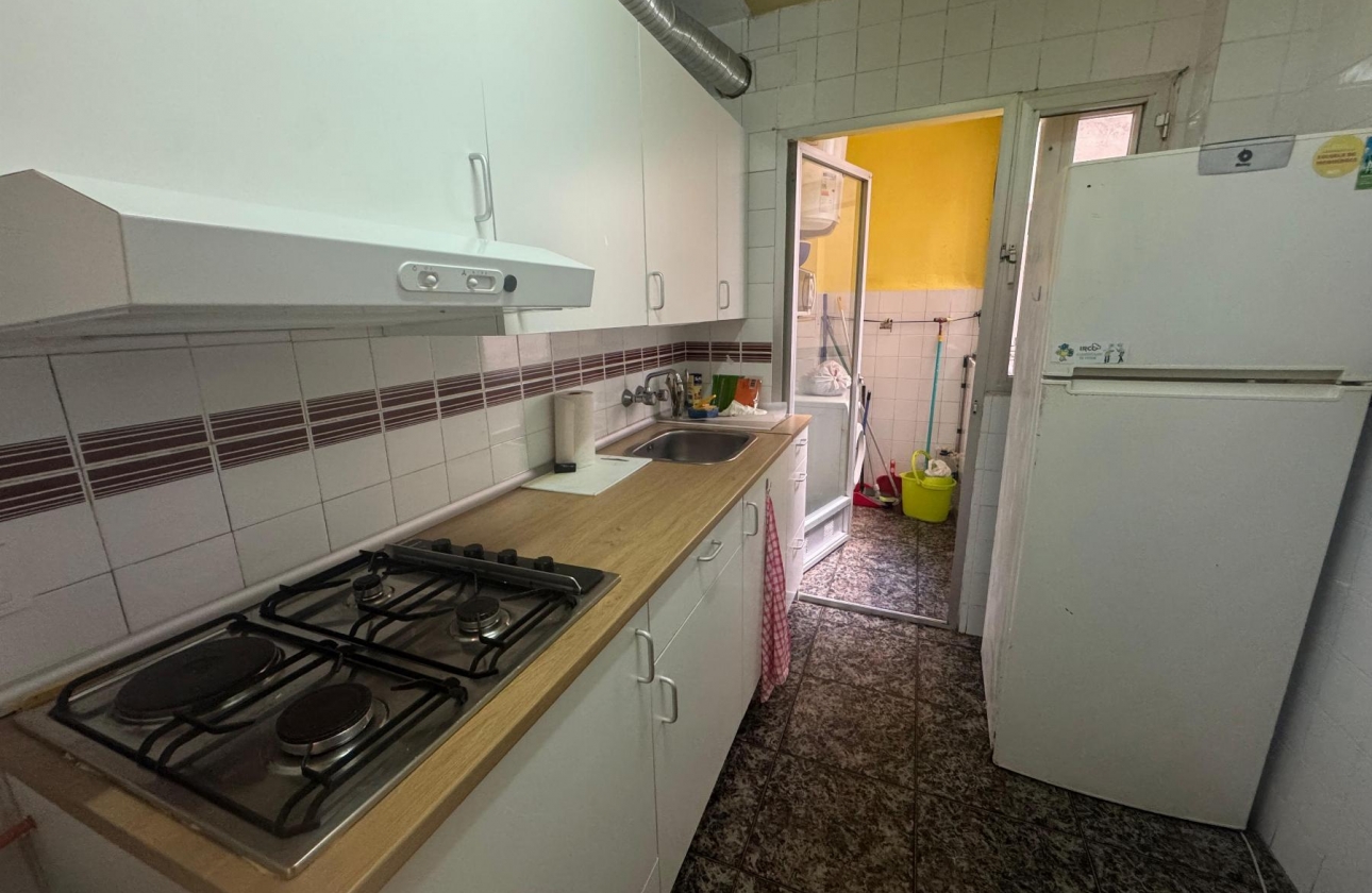 Resale - Apartment - Torrevieja - Playa del Acequión