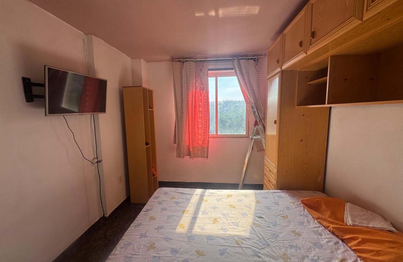 Resale - Apartment - Torrevieja - Playa del Acequión