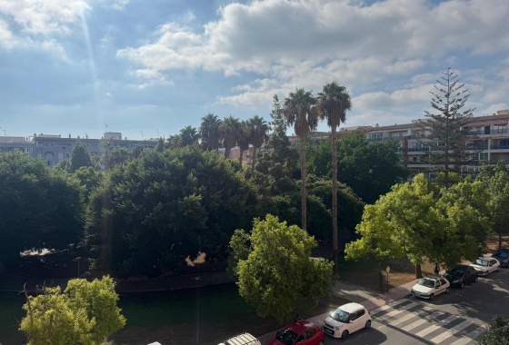 Resale - Apartment - Torrevieja - Playa del Acequión