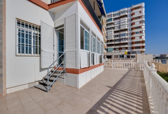 Wiederverkauf - Wohnung - Torrevieja - Playa del Acequión