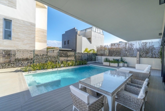 Wiederverkauf - Villa - Orihuela Costa - Agua Marina